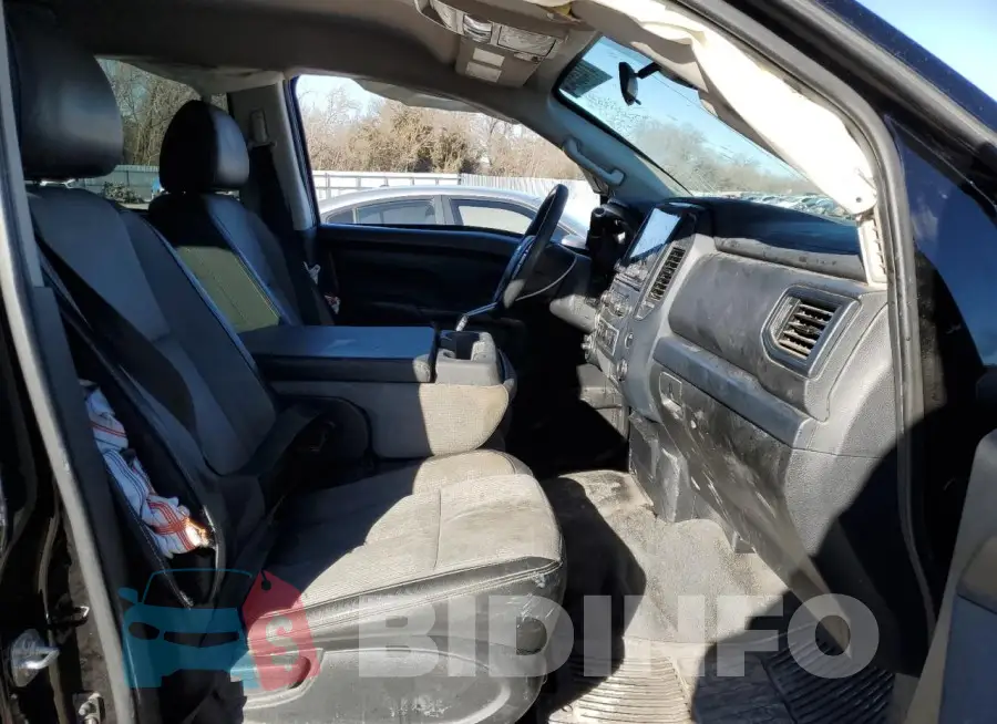 1N6AA1EC6MN529887 Photo# 7