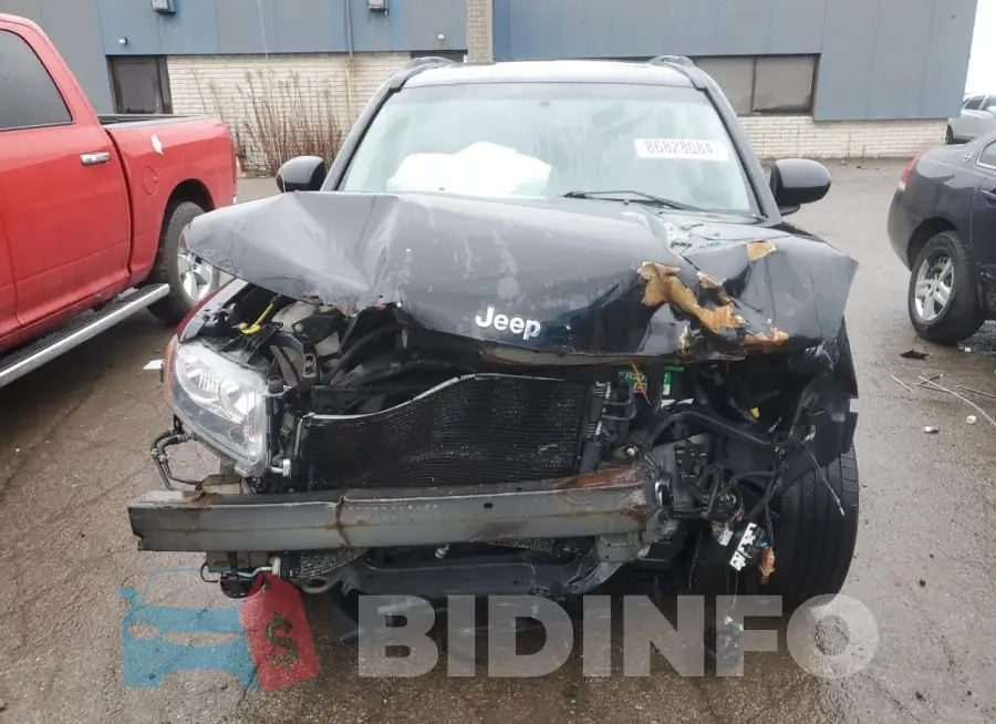 1C4NJDEB6HD126582 Photo# 5