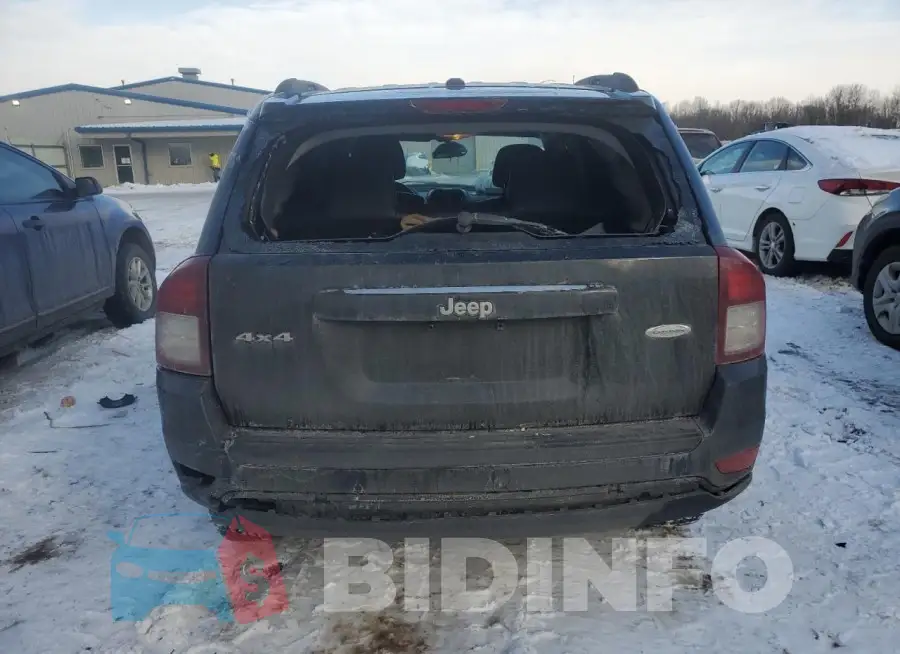 1C4NJDEB9GD692301 Photo# 6