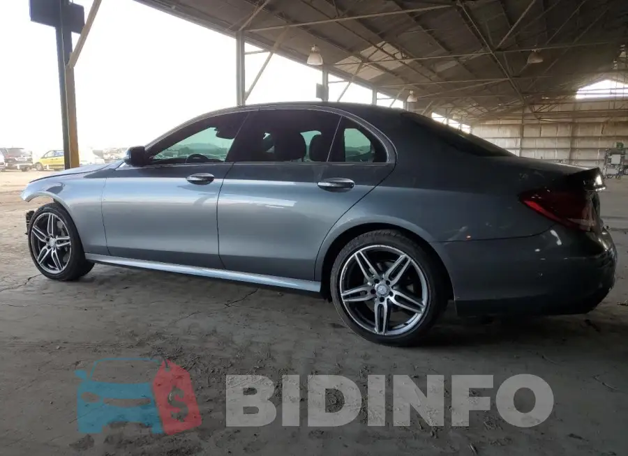 WDDZF4JB7HA042027 Photo# 2