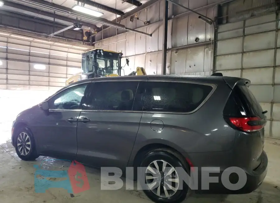 2C4RC1L73PR559085 Photo# 2