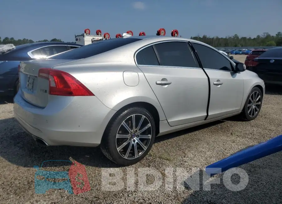 LYV402TKXHB141621 Photo# 3