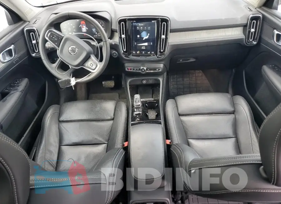 YV4162UL7L2255785 Photo# 8