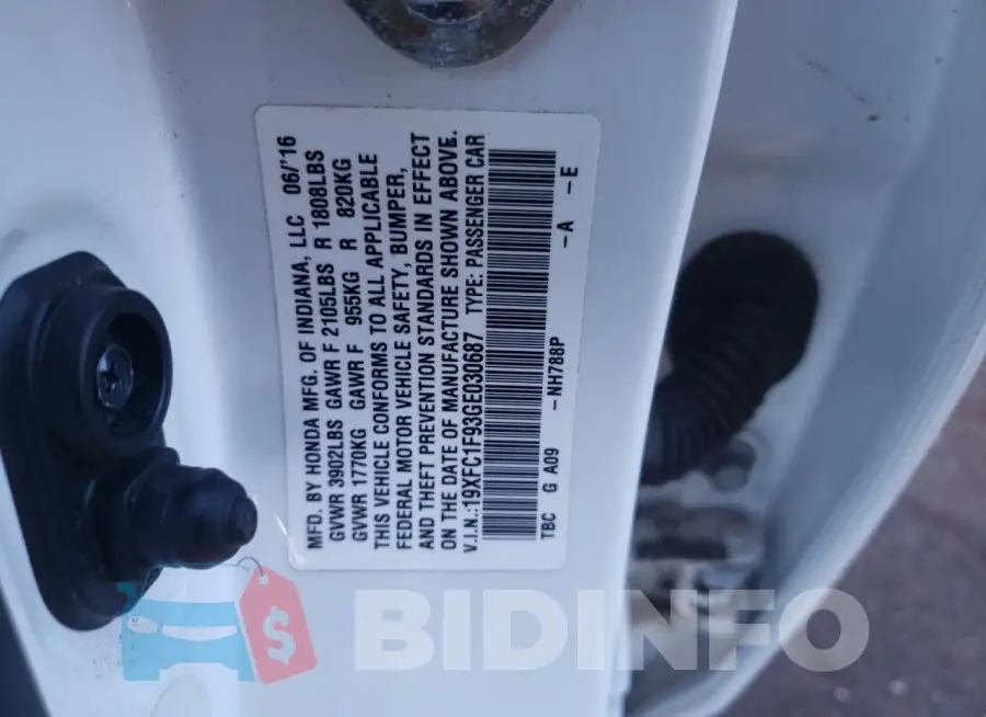 19XFC1F93GE030687 Photo# 12
