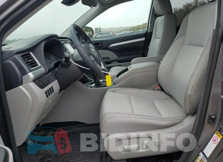 5TDBZRFH8JS905083 Photo# 7
