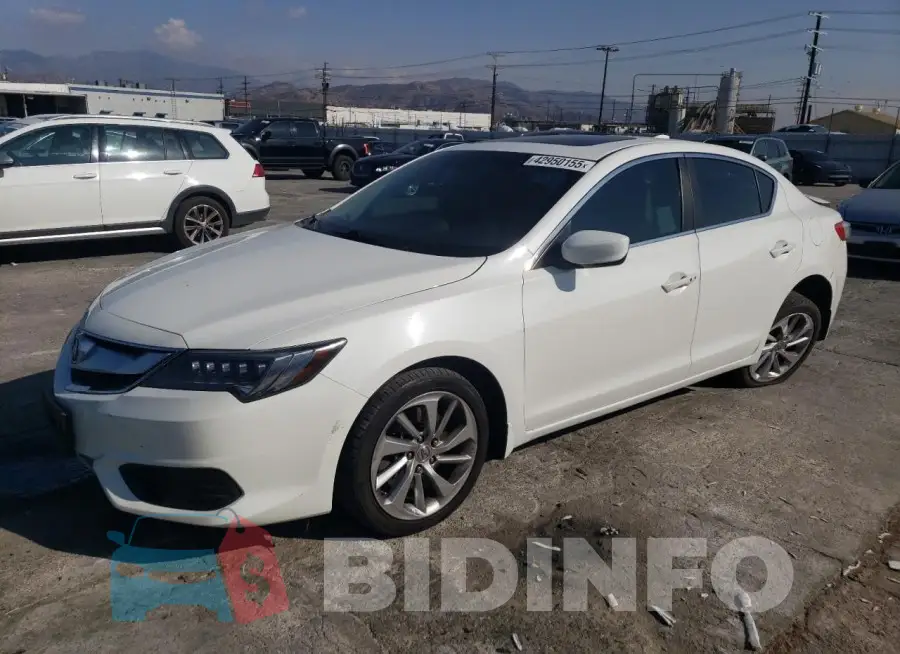 19UDE2F39JA000897 Photo# 1