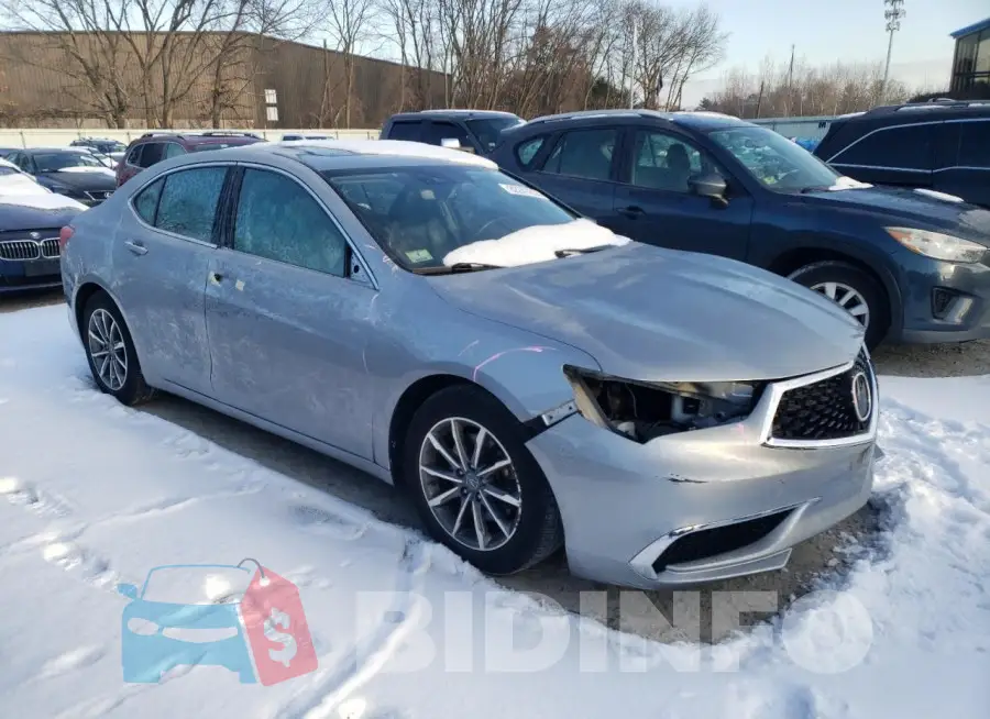 19UUB1F50KA007890 Photo# 4
