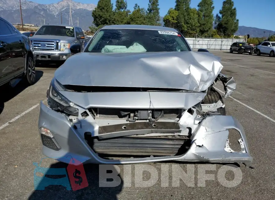 1N4BL4CV4LC209572 Photo# 5