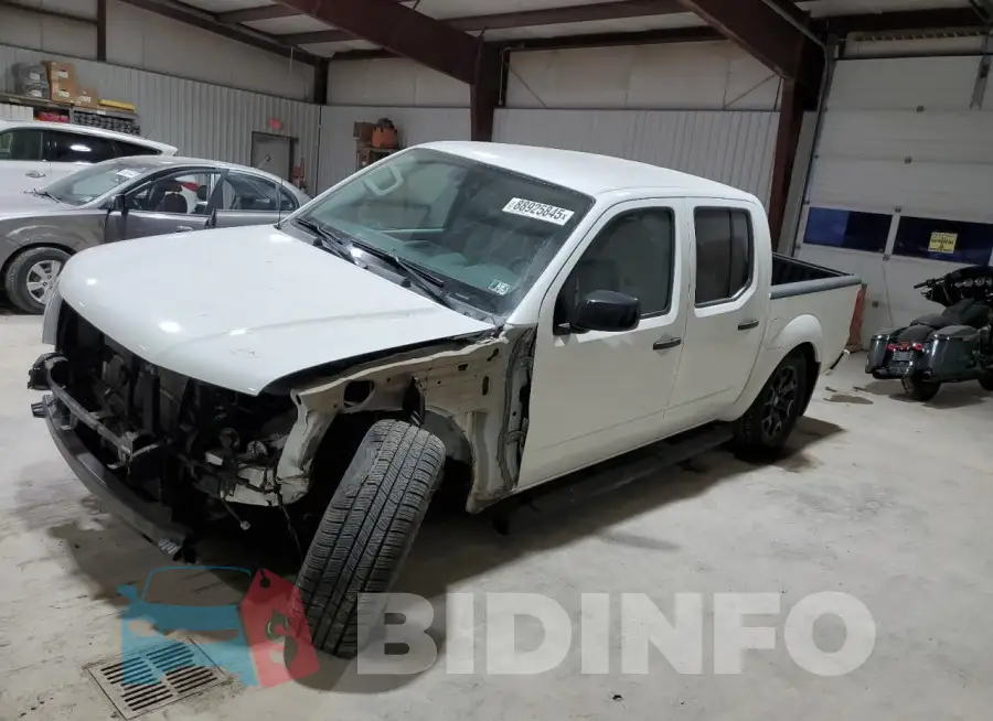 1N6ED0EB8LN719652 Photo# 1