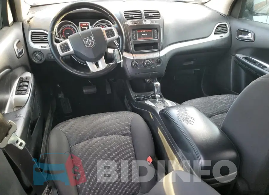 3C4PDCAB8GT174187 Photo# 8
