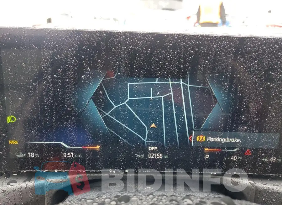 WBY83FB05RFS86754 Photo# 9