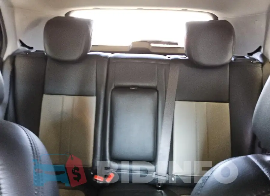 KL7CJKSM2NB526841 Photo# 10