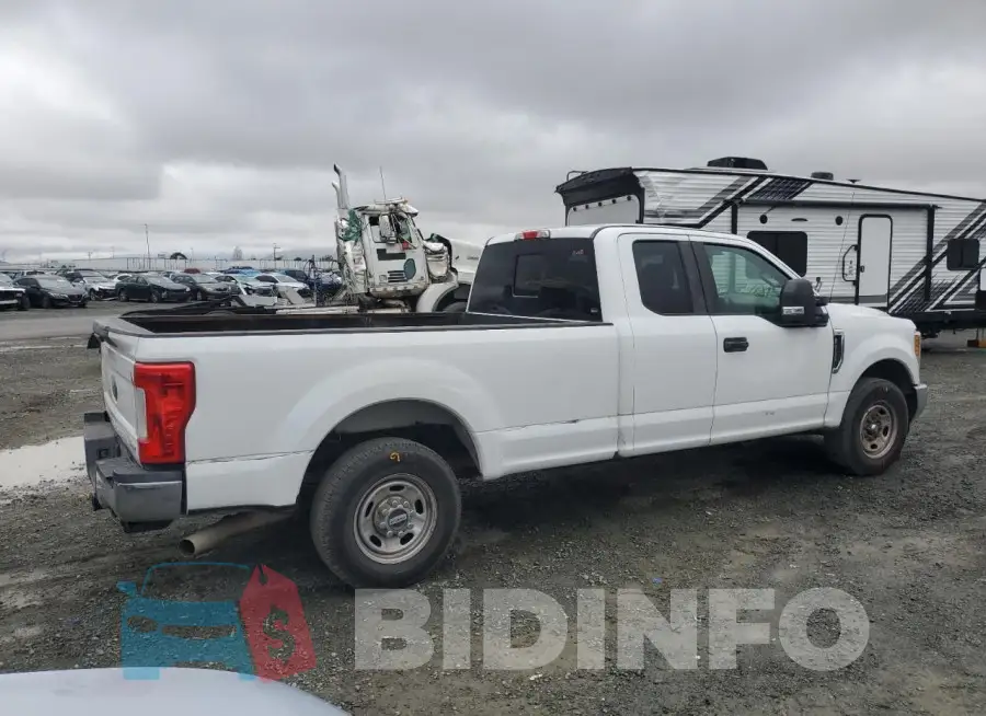 1FT7X2A60HED53071 Photo# 3