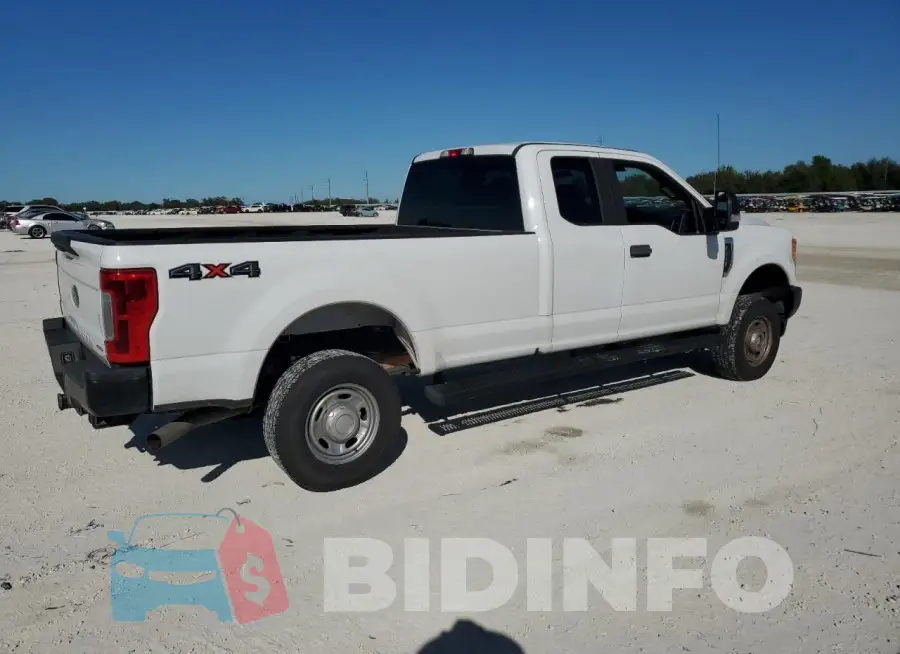 1FT7X2B65HEC10731 Photo# 3