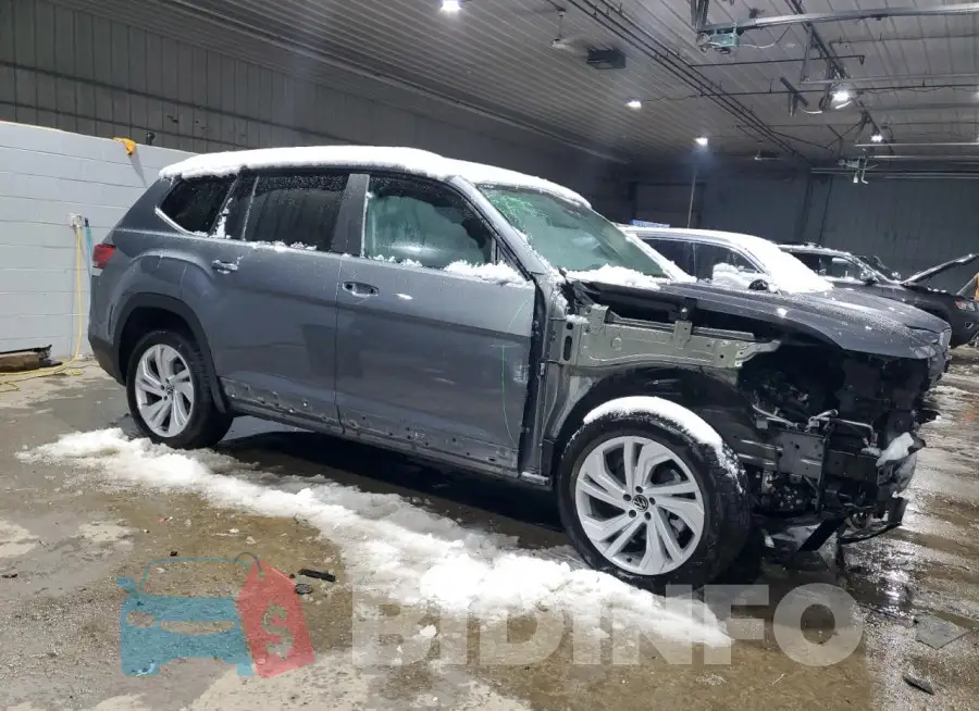 1V2KR2CA8PC524289 Photo# 4