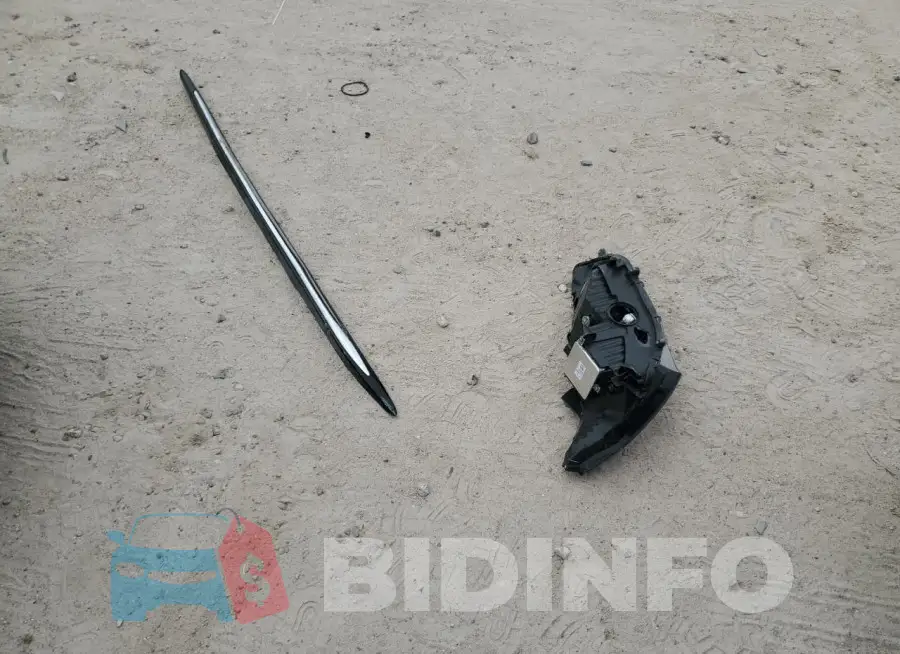 19UUB2F48LA001673 Photo# 12