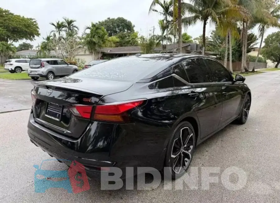 1N4BL4CV5PN310887 Photo# 4