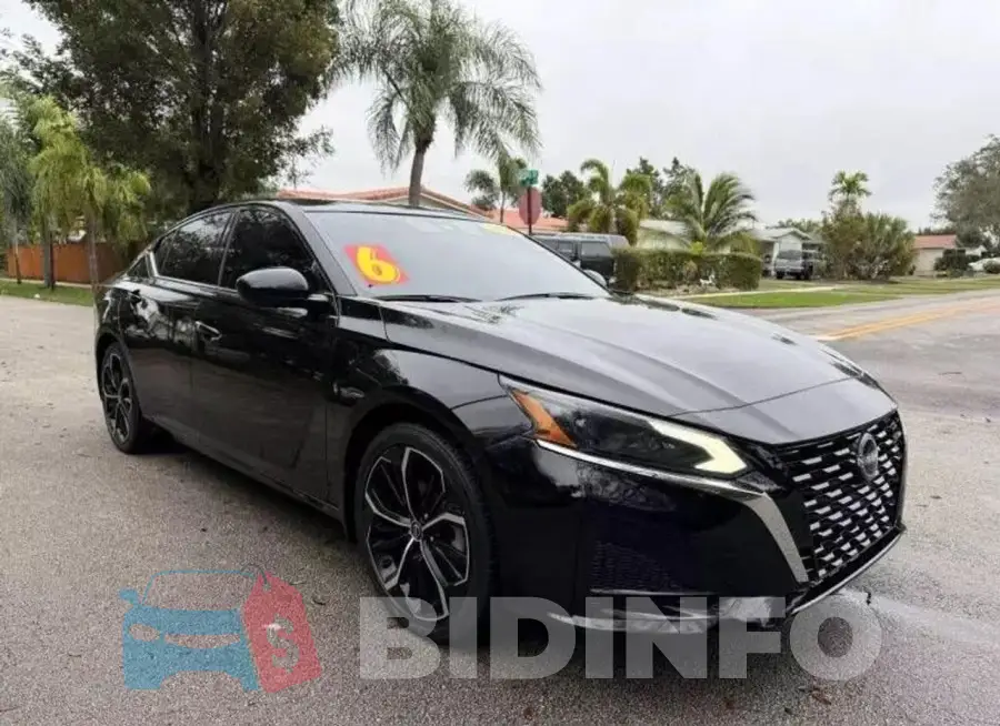 1N4BL4CV5PN310887 Photo# 1