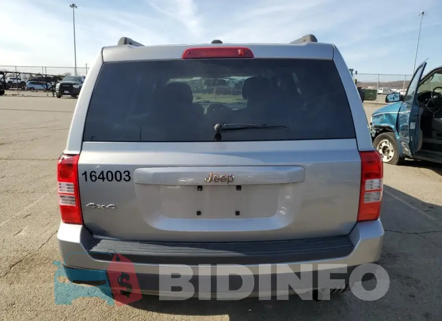 1C4NJRBB0GD798315 Photo# 6