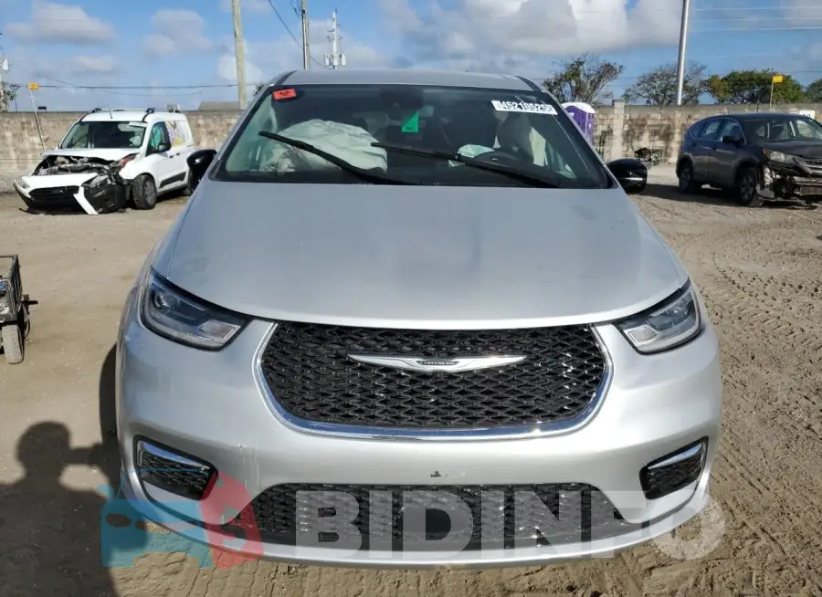 2C4RC1BG3RR134048 Photo# 5