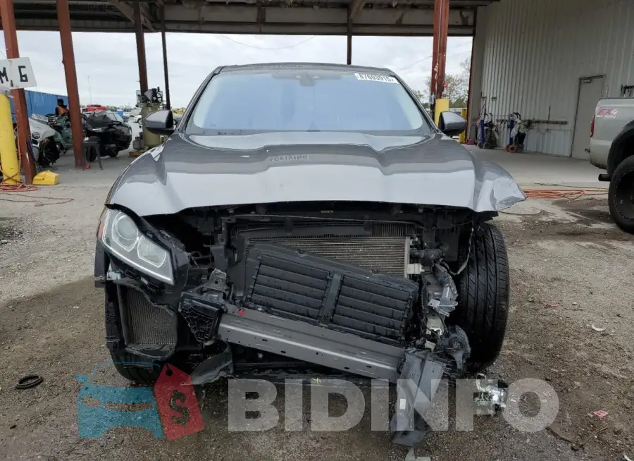 SADCJ2FX0LA620182 Photo# 5