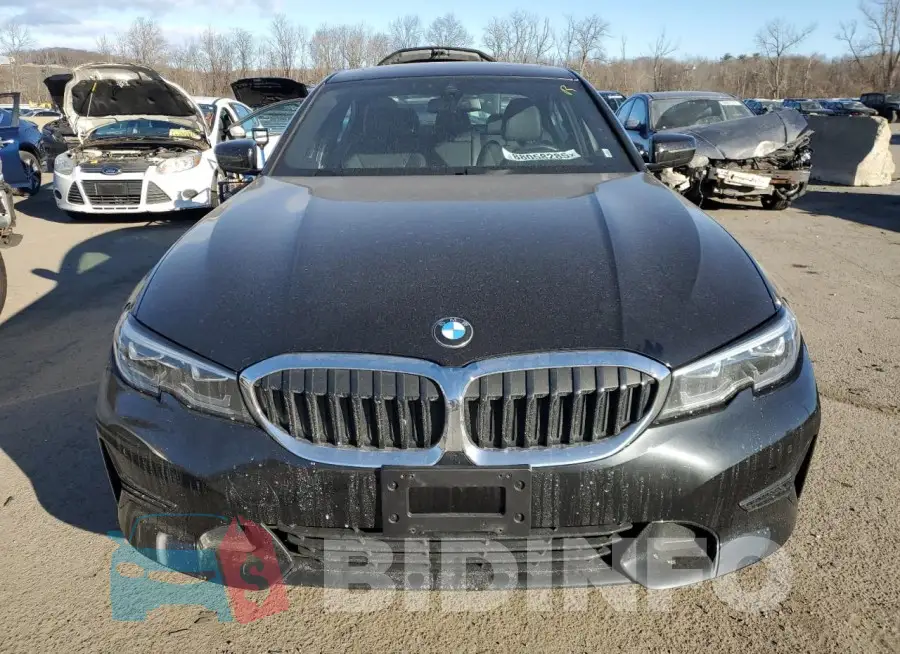 3MW5R7J03L8B17811 Photo# 5