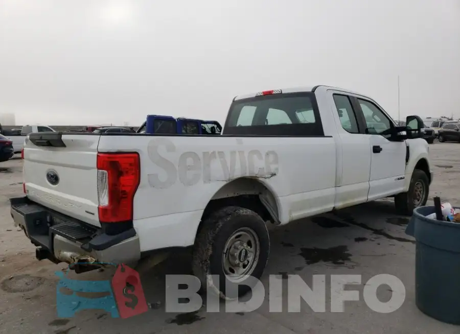 1FT7X2A61HEC90630 Photo# 3