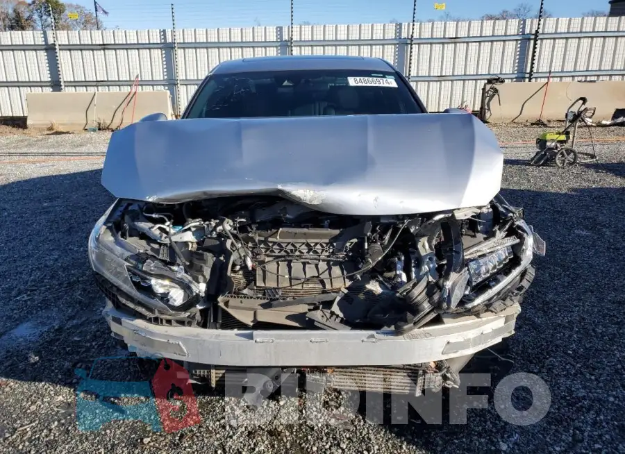 1HGCV2F38KA009457 Photo# 5