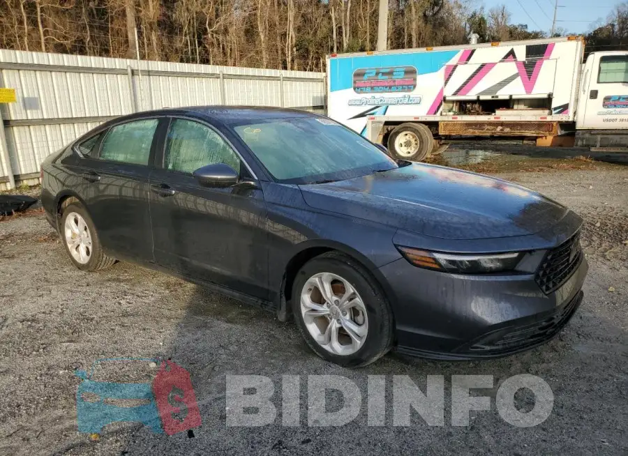 1HGCY1F23PA001248 Photo# 4