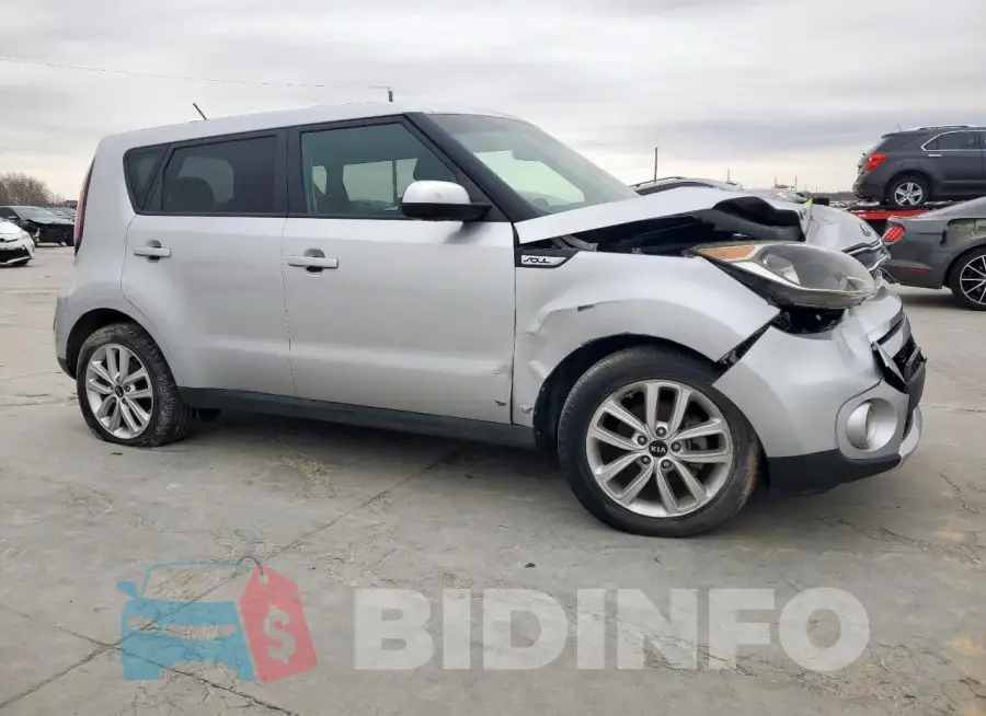 KNDJP3A5XJ7559611 Photo# 4