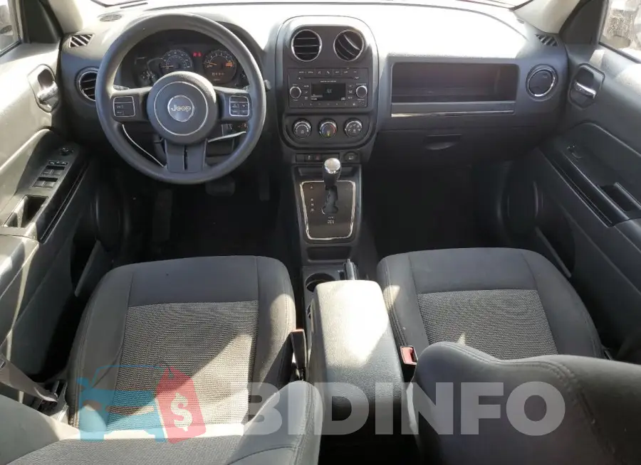 1C4NJPBAXHD207694 Photo# 8