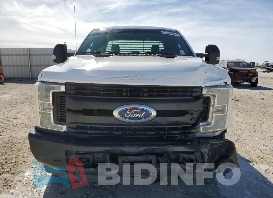 1FT7X2A62HED58949 Photo# 5