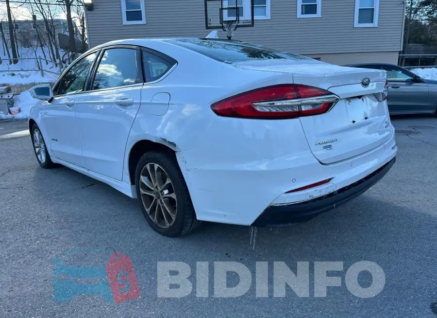 3FA6P0LU6KR120866 Photo# 2