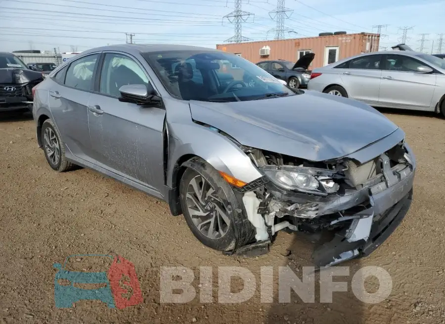 19XFC2F87HE005676 Photo# 4