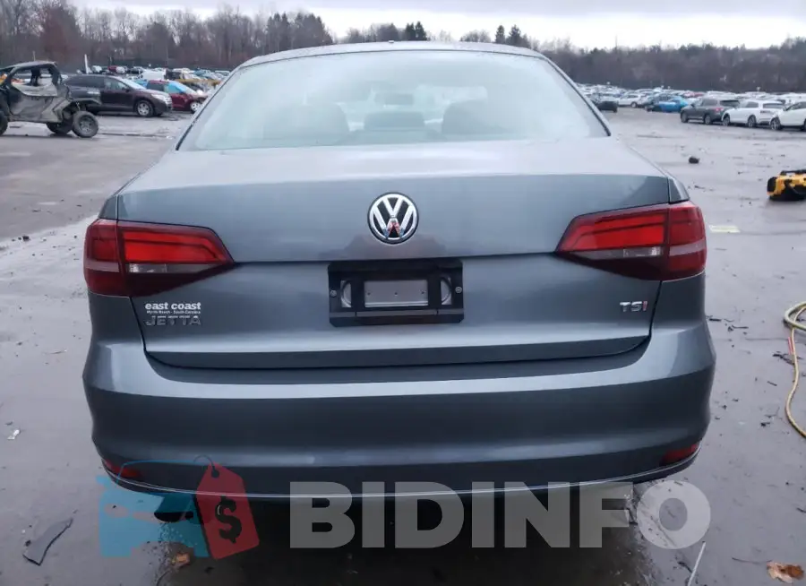 3VW167AJ9GM303608 Photo# 6
