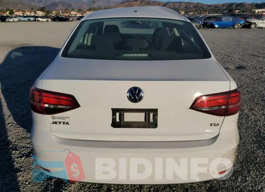3VW2B7AJ2JM218441 Photo# 6