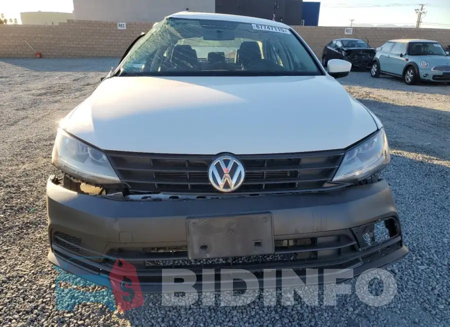 3VW2B7AJ2JM218441 Photo# 5