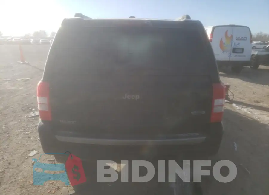 1C4NJPBA5GD790934 Photo# 6