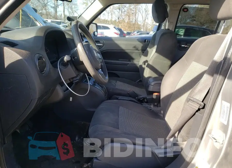 1C4NJPBB9HD120183 Photo# 7