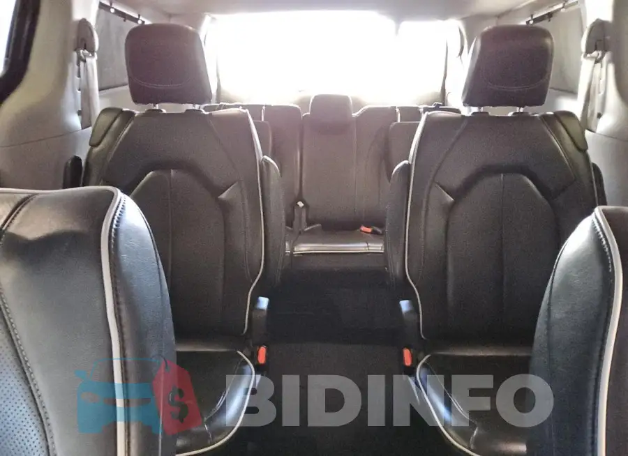 2C4RC1GG1NR180724 Photo# 10
