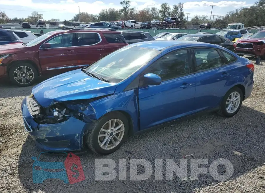 1FADP3F21JL328105 Photo# 1
