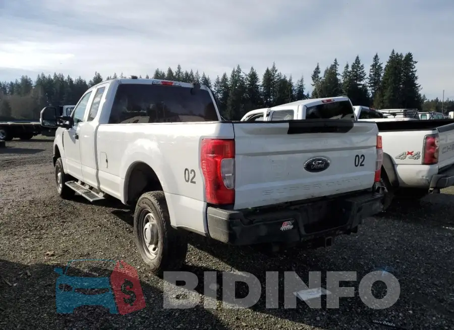 1FT7X2B66LEE96811 Photo# 2