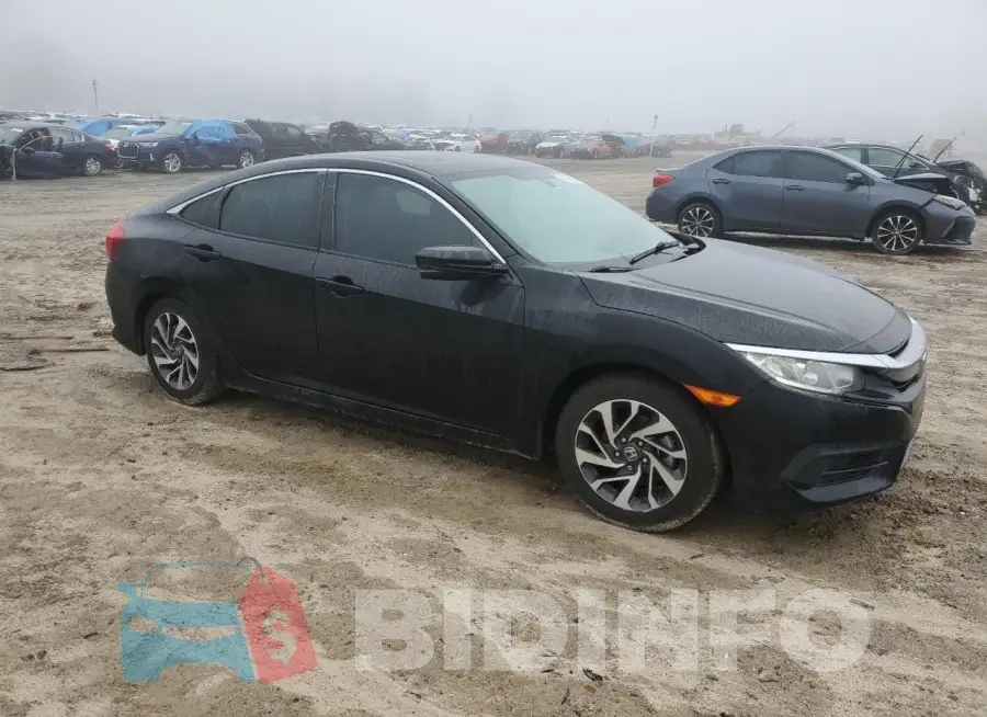 19XFC2F73HE018027 Photo# 4