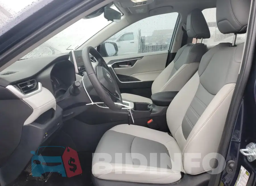 2T3C1RFV8PW258581 Photo# 7