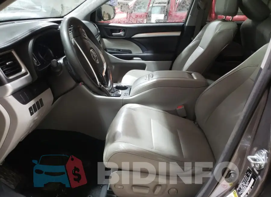 5TDJKRFH9GS326810 Photo# 7