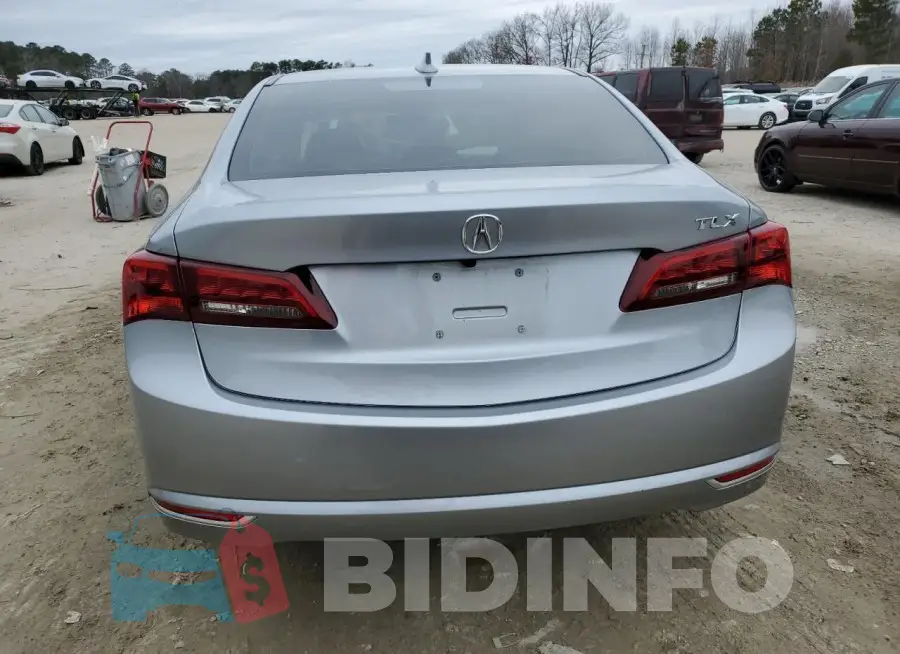 19UUB1F52HA008841 Photo# 6