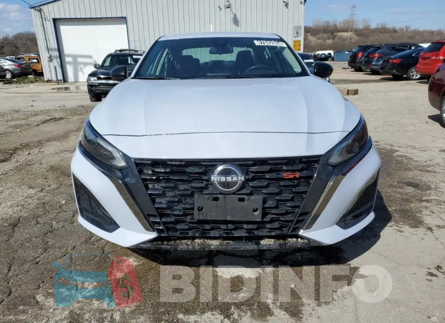 1N4BL4CV9PN338823 Photo# 5