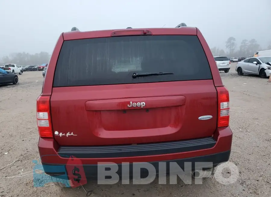 1C4NJPFB7GD649219 Photo# 6