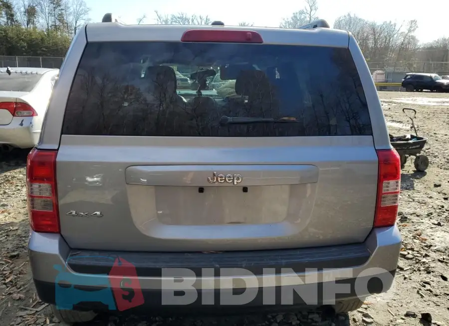 1C4NJRBB9GD778449 Photo# 6