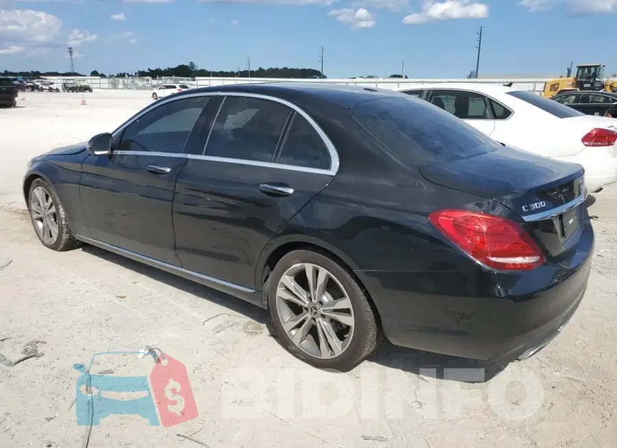55SWF4JB7JU268559 Photo# 2